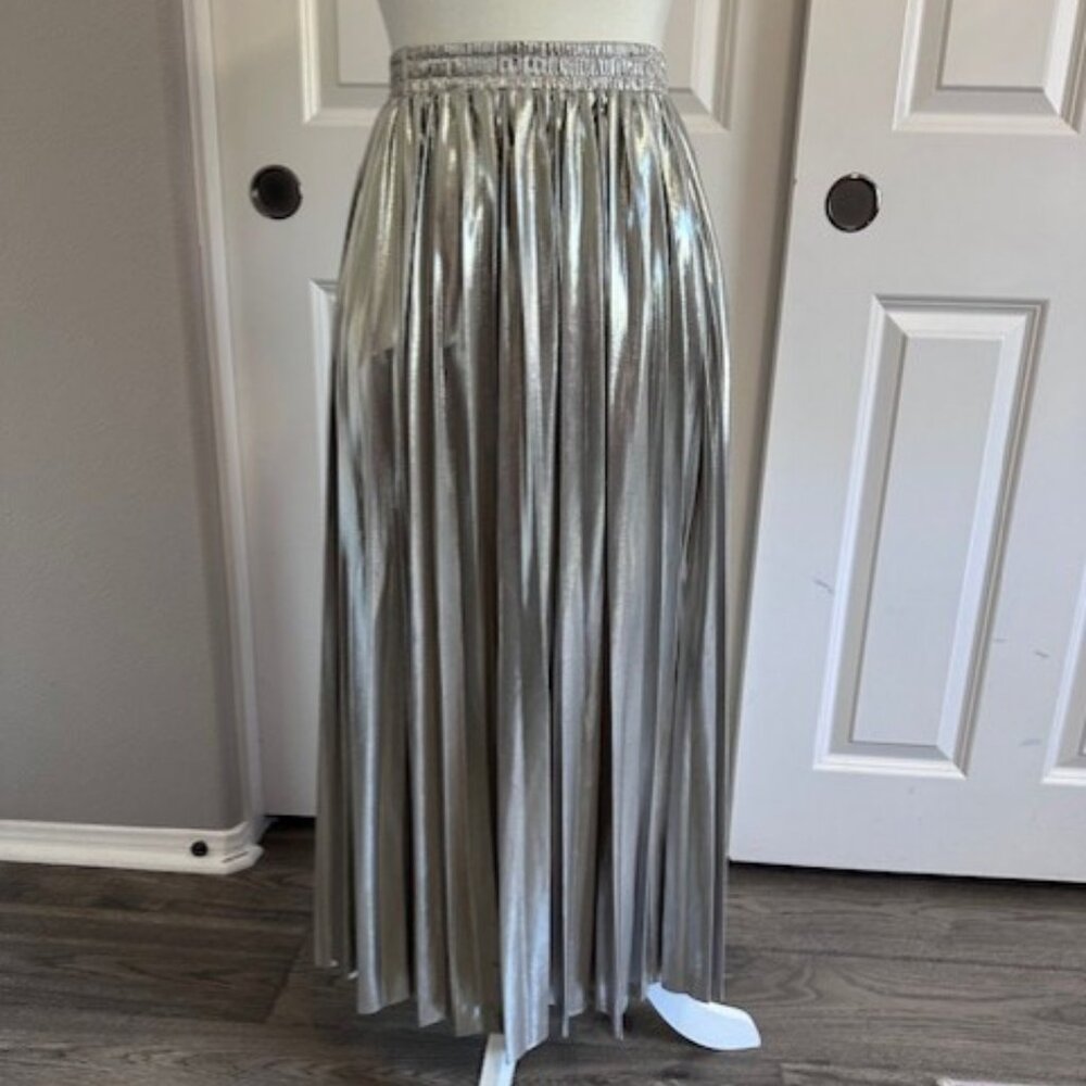 BNWT Silver Metallic Pleated Midi Skirt Size Small